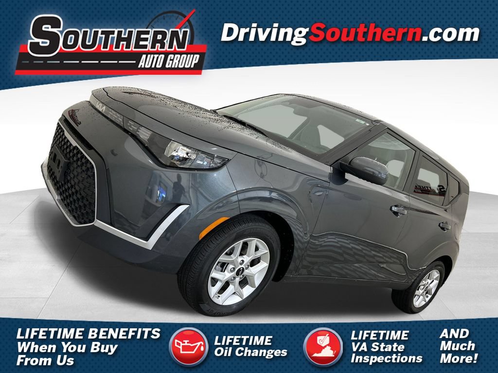 Used 2025 Kia Soul LX w/ LX Technology Package FWD image 1