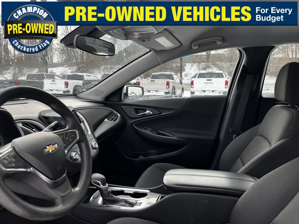 Used 2022 Chevrolet Malibu LT image 17