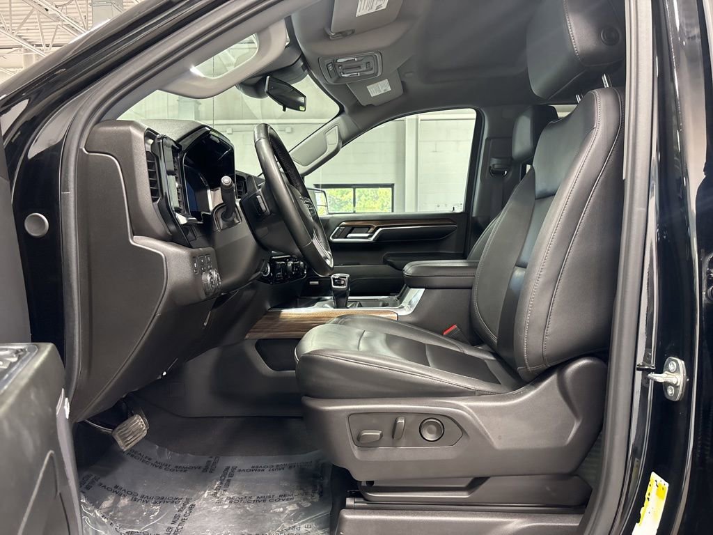 Used 2024 Chevrolet Silverado 1500 RST w/ Convenience Package II image 29