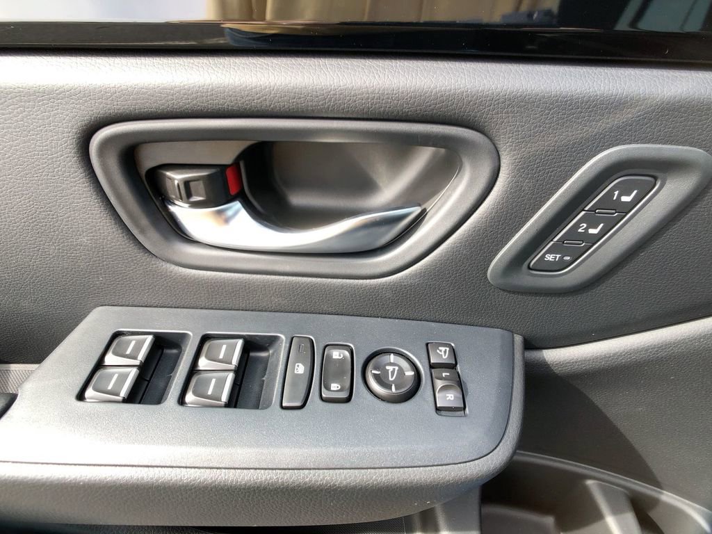 New 2025 Honda Pilot TrailSport image 14