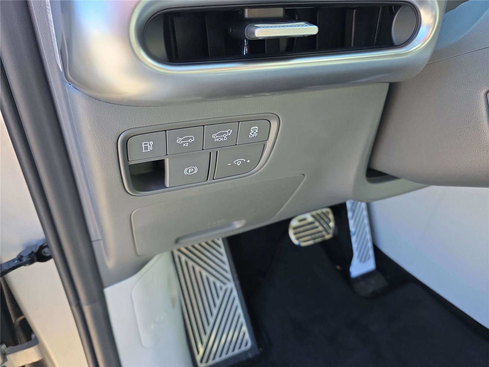 New 2026 Hyundai Ioniq 9 Calligraphy image 18