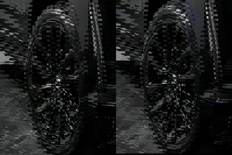 Used 2023 Cadillac Escalade Sport Platinum w/ LPO, ONYX Package image 3