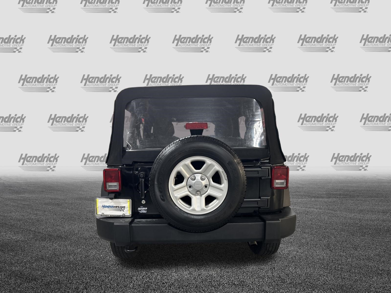 Used 2017 Jeep Wrangler Unlimited Sport w/ Connectivity Group AWD/4WD image 9