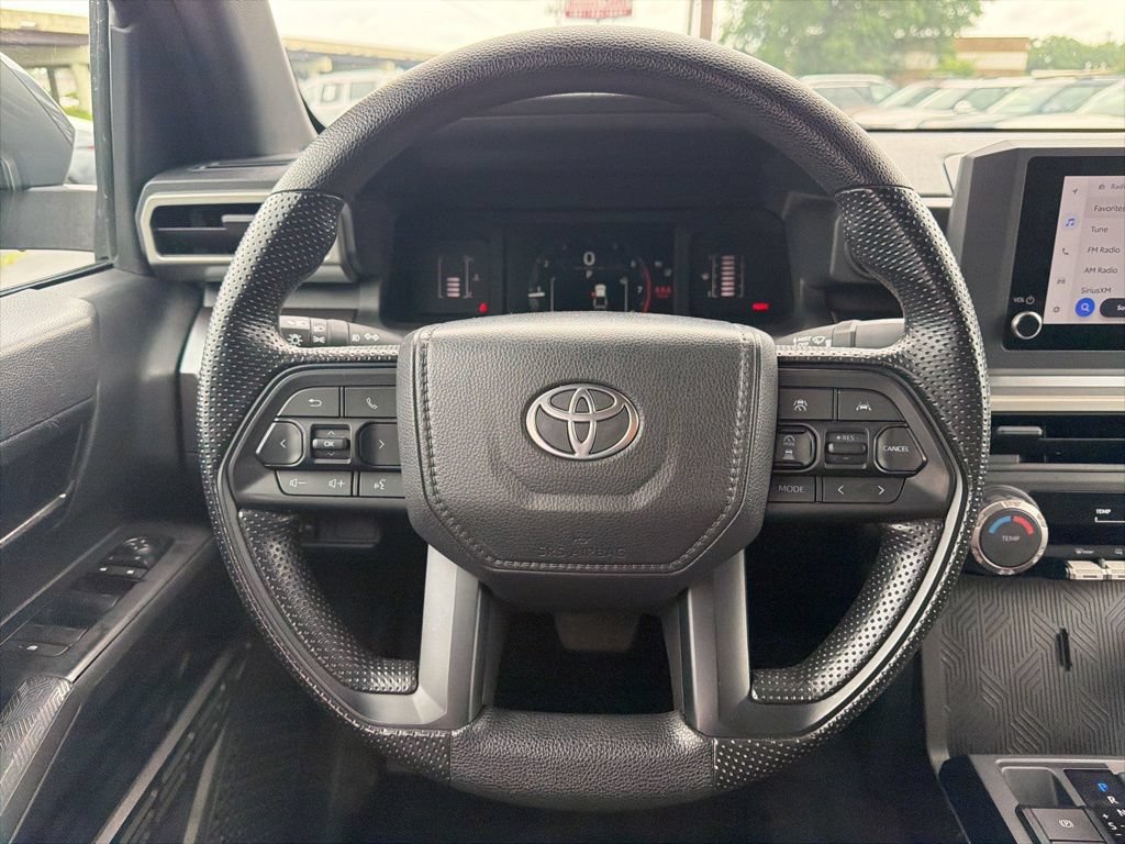 Used 2025 Toyota Tacoma SR5 AWD/4WD image 26