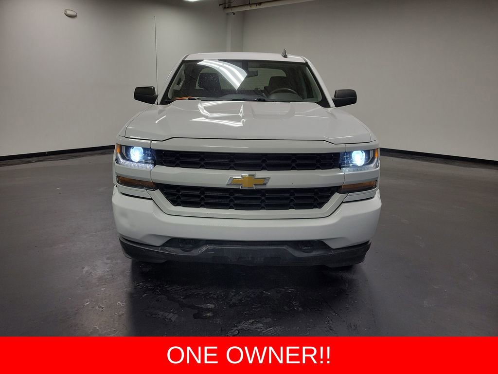 Used 2018 Chevrolet Silverado 1500 Custom w/ Custom Value Package image 2