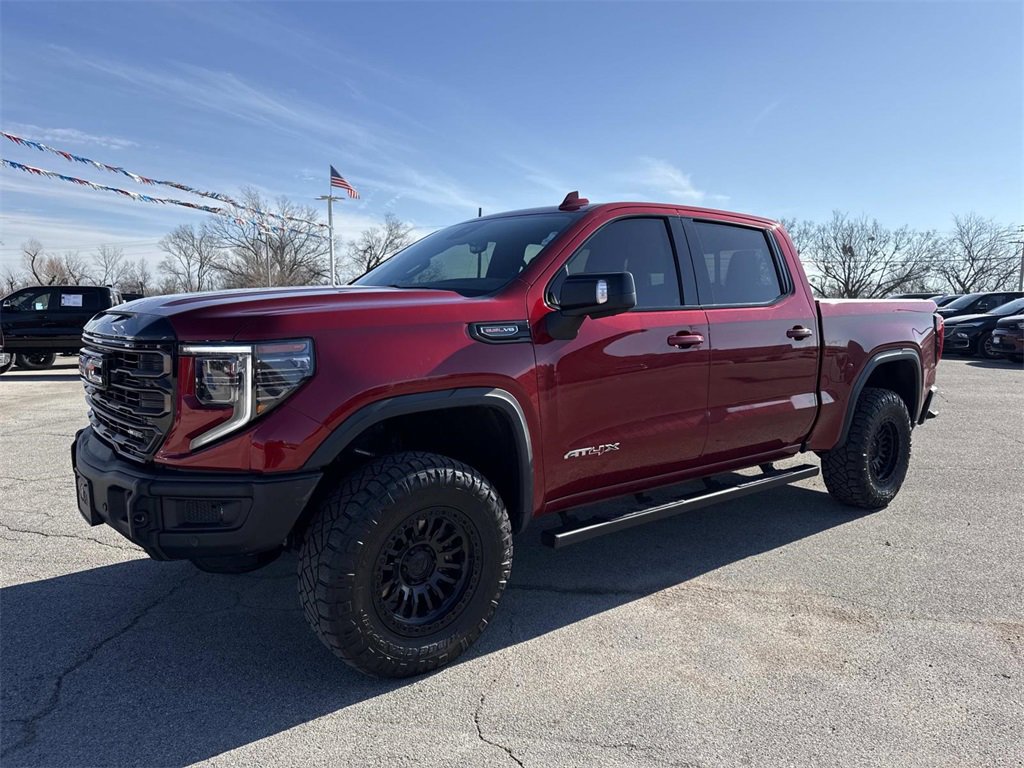 Used 2023 GMC Sierra 1500 AT4X image 2