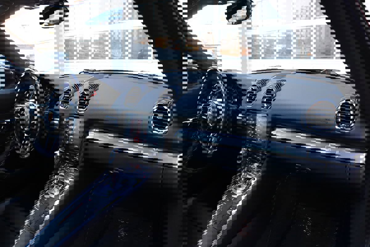 Used 2017 Porsche 718 Cayman image 13