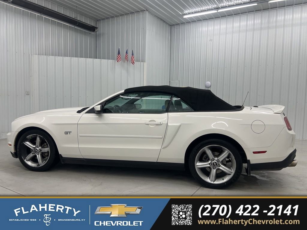 Used 2010 Ford Mustang GT RWD image 5