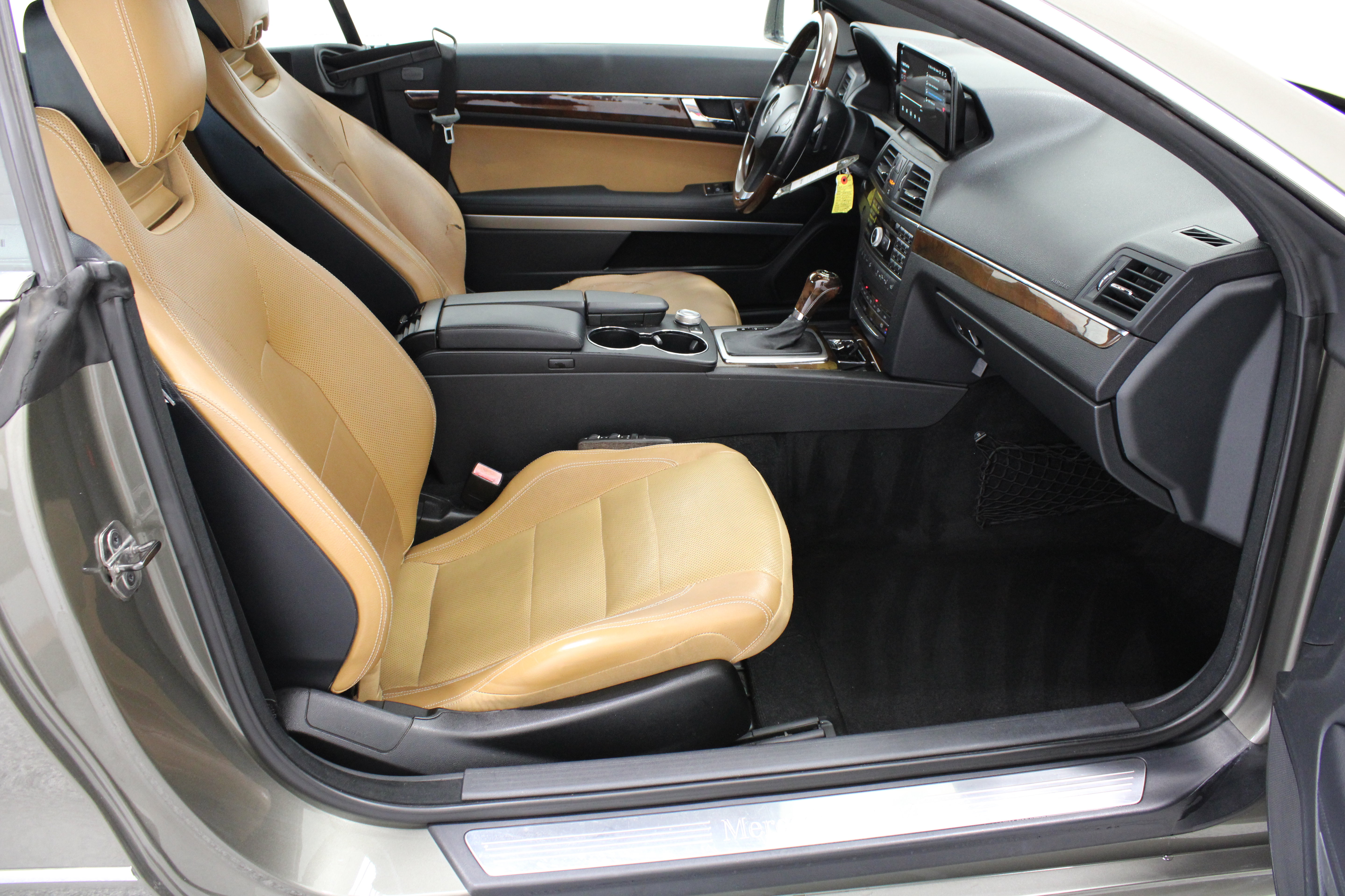 Used 2011 Mercedes-Benz E 550 Cabriolet image 28