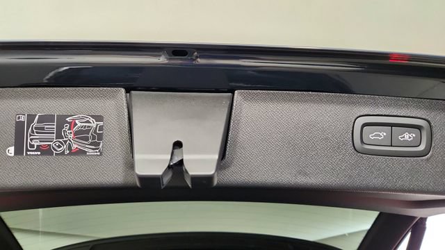 New 2026 Volvo XC90 B5 Plus AWD/4WD image 44