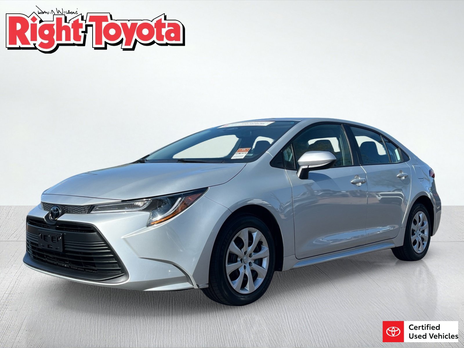 Certified 2025 Toyota Corolla LE FWD image 1
