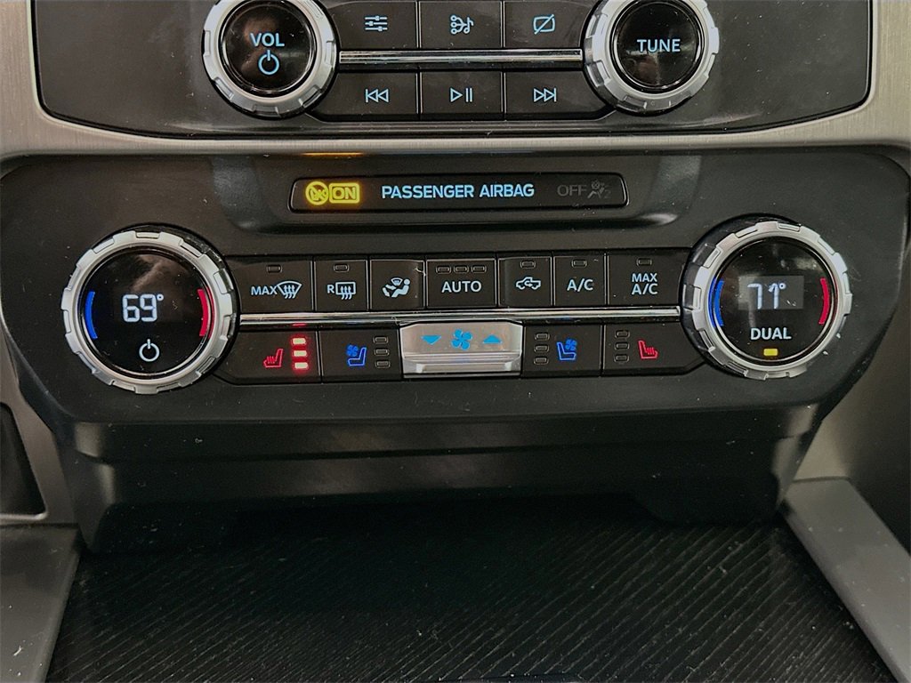 Used 2022 Ford F350 Platinum image 18