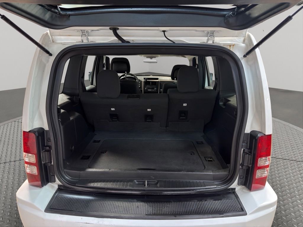 Used 2012 Jeep Liberty Sport RWD image 16
