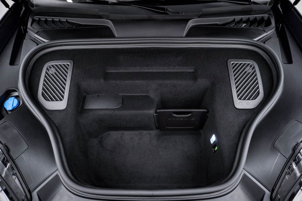 Certified 2025 Porsche Macan 4S Electric image 29