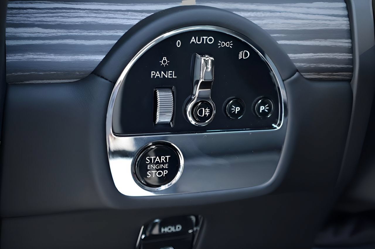 New 2026 Rolls-Royce Spectre AWD/4WD image 25