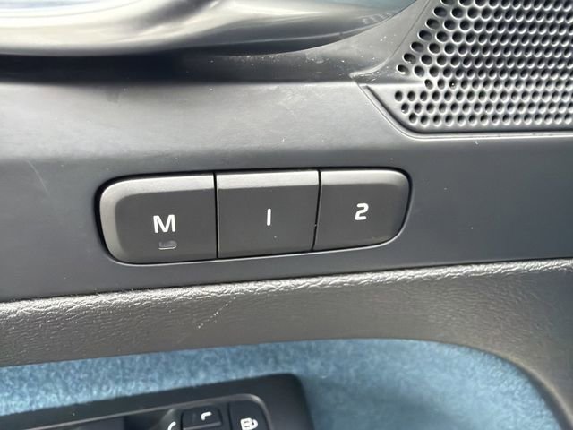 Used 2023 Volvo XC40 Recharge Plus image 26
