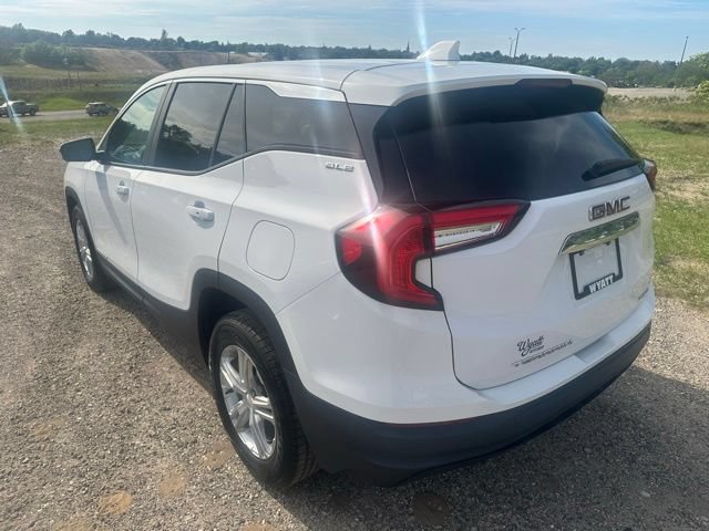 Used 2023 GMC Terrain SLE AWD/4WD image 6