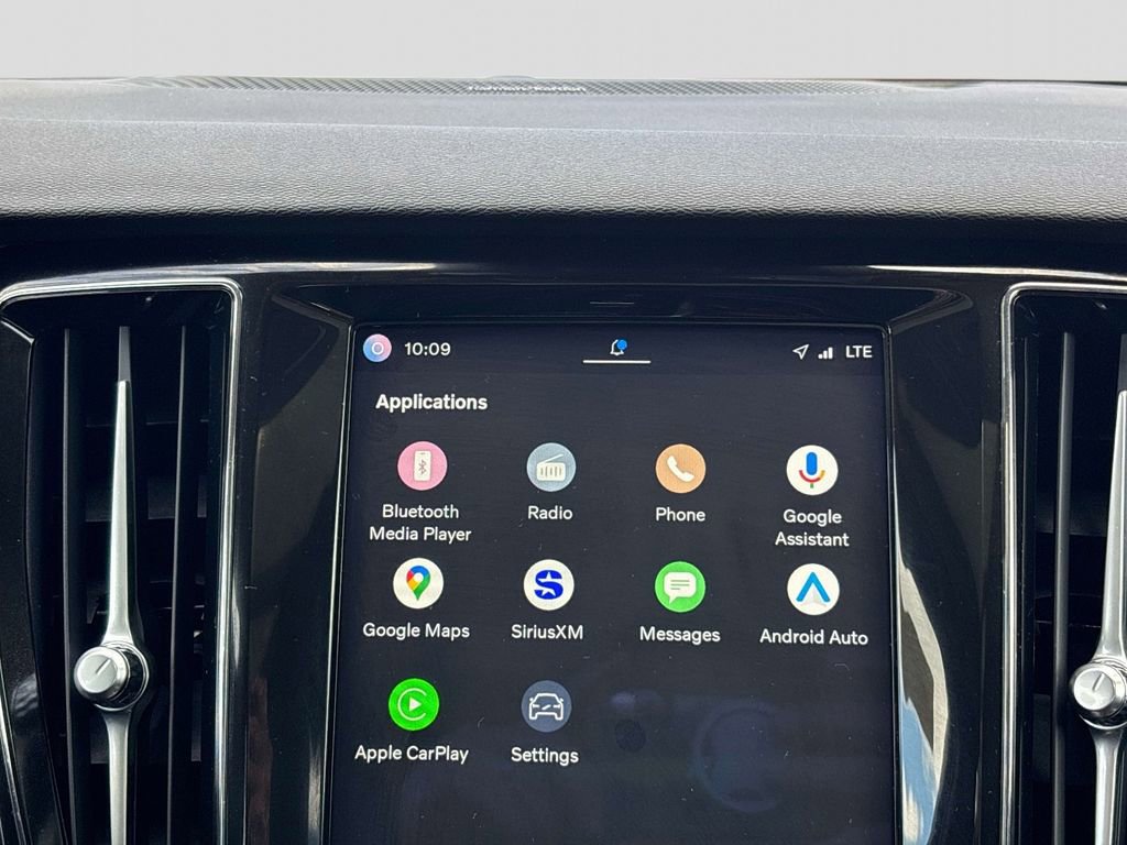 Used 2024 Volvo S60 B5 Plus image 19