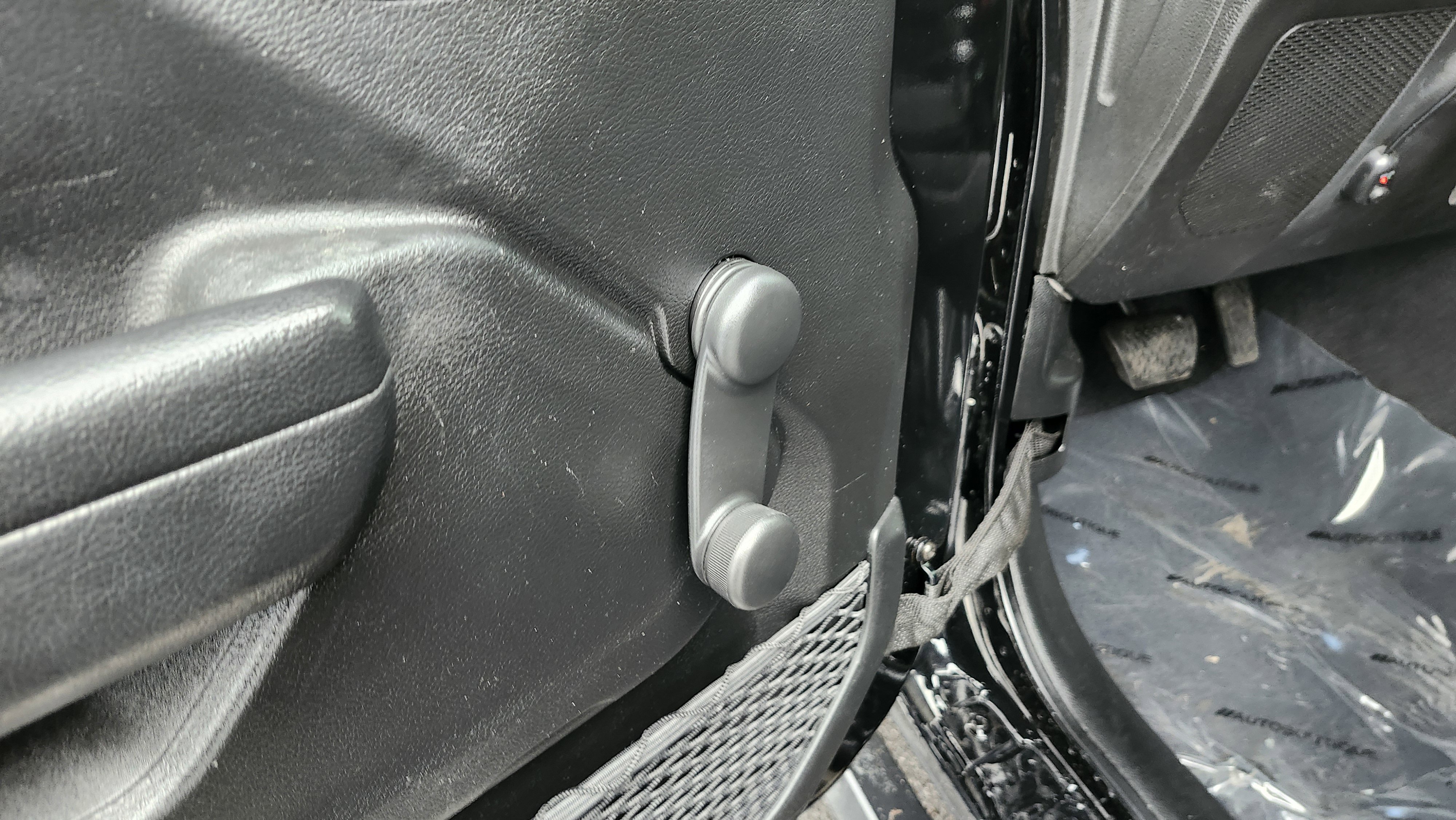 Used 2023 Jeep Wrangler Sport image 24