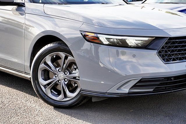 Used 2024 Honda Accord EX-L image 4