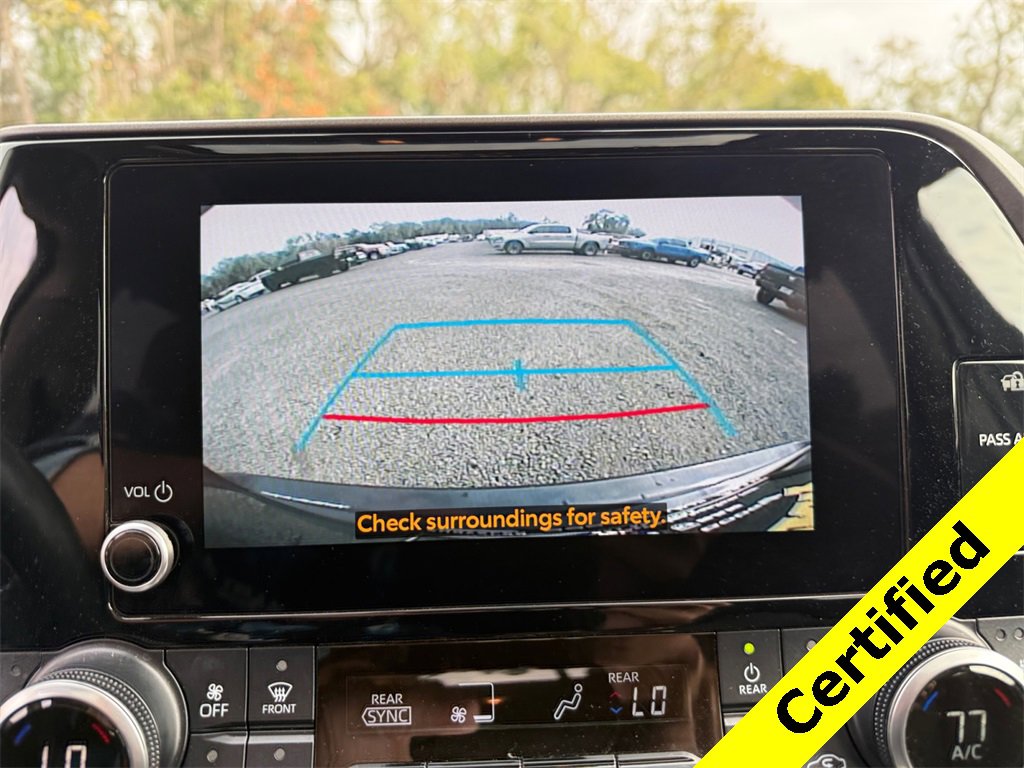 Used 2024 Toyota Highlander XLE image 32