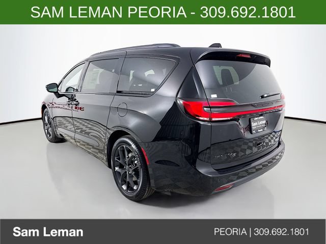 New 2027 Chrysler Pacifica Limited w/ S Appearance Package FWD image 5