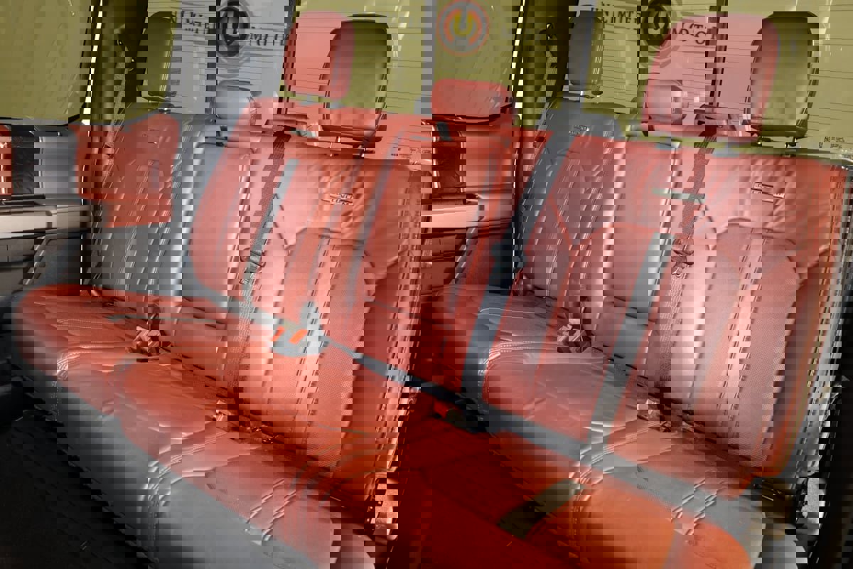 Used 2020 Ford F350 Platinum w/ FX4 Off-Road Package image 11