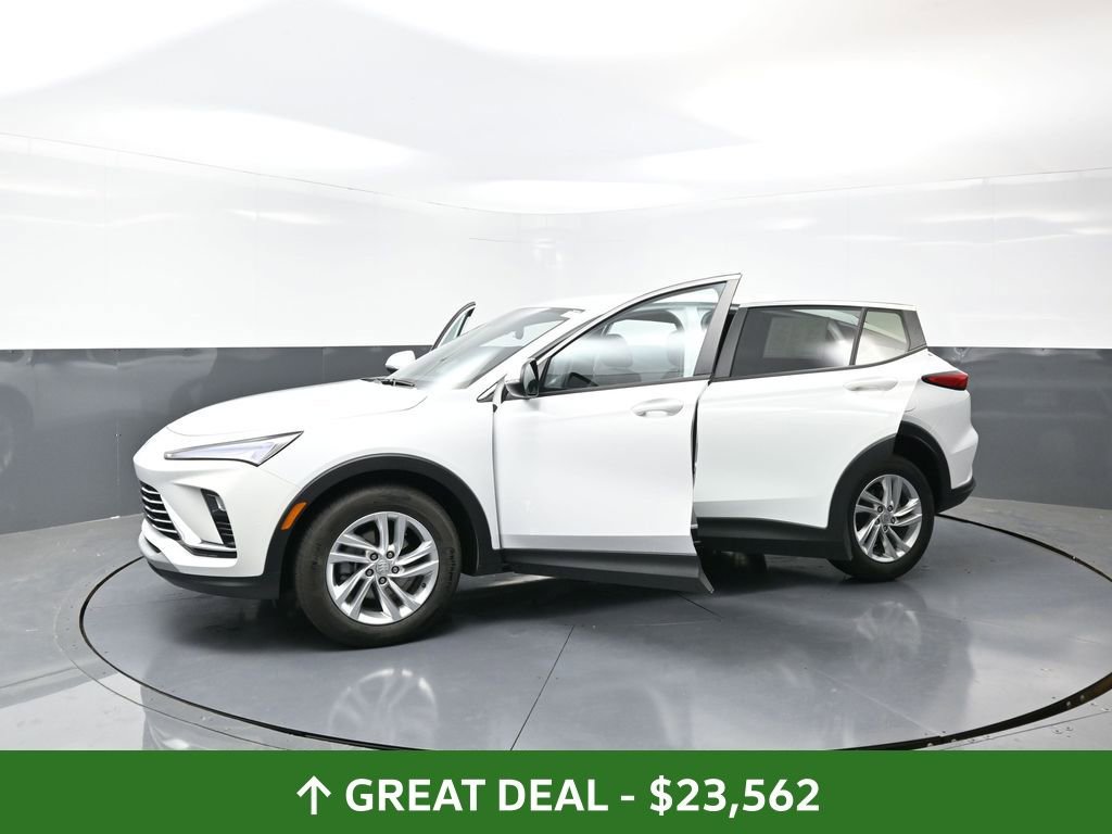 Used 2025 Buick Envista Preferred image 57