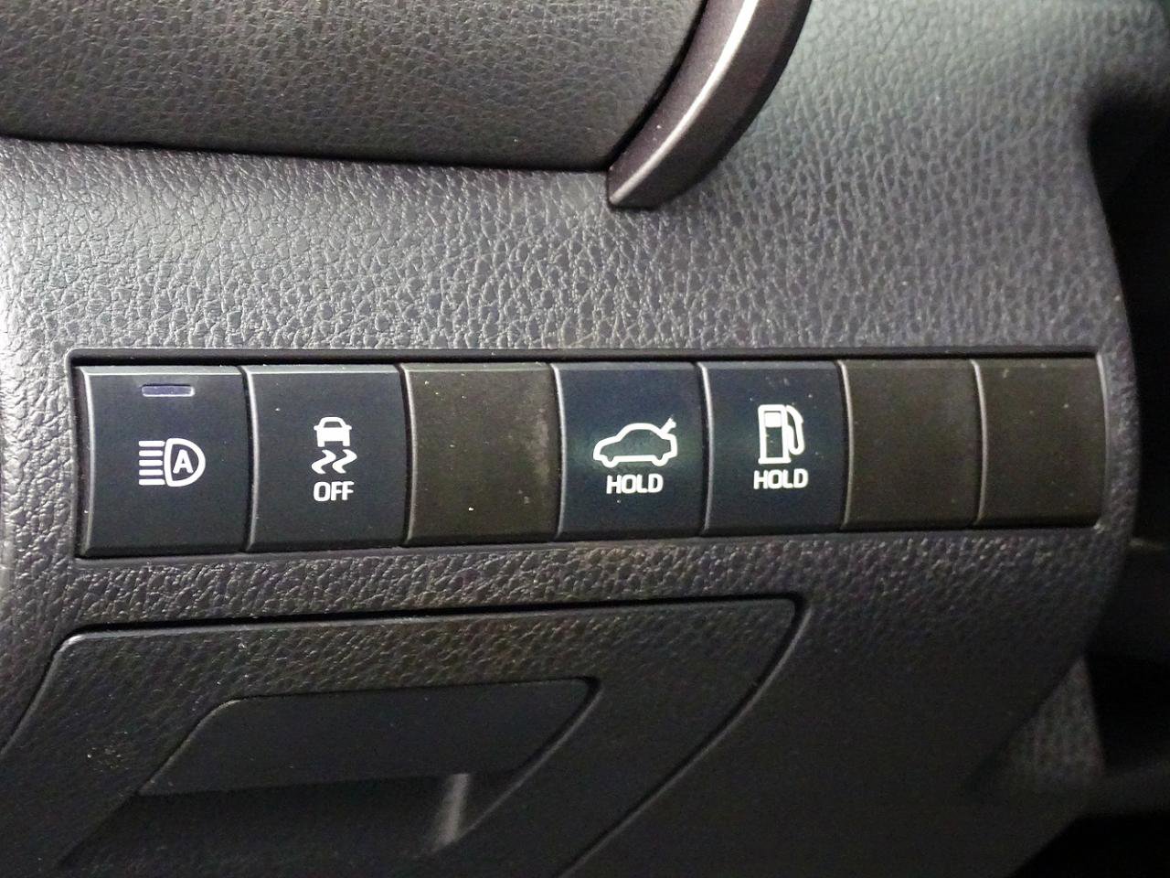 Used 2022 Toyota Camry SE w/ Convenience Package FWD image 29