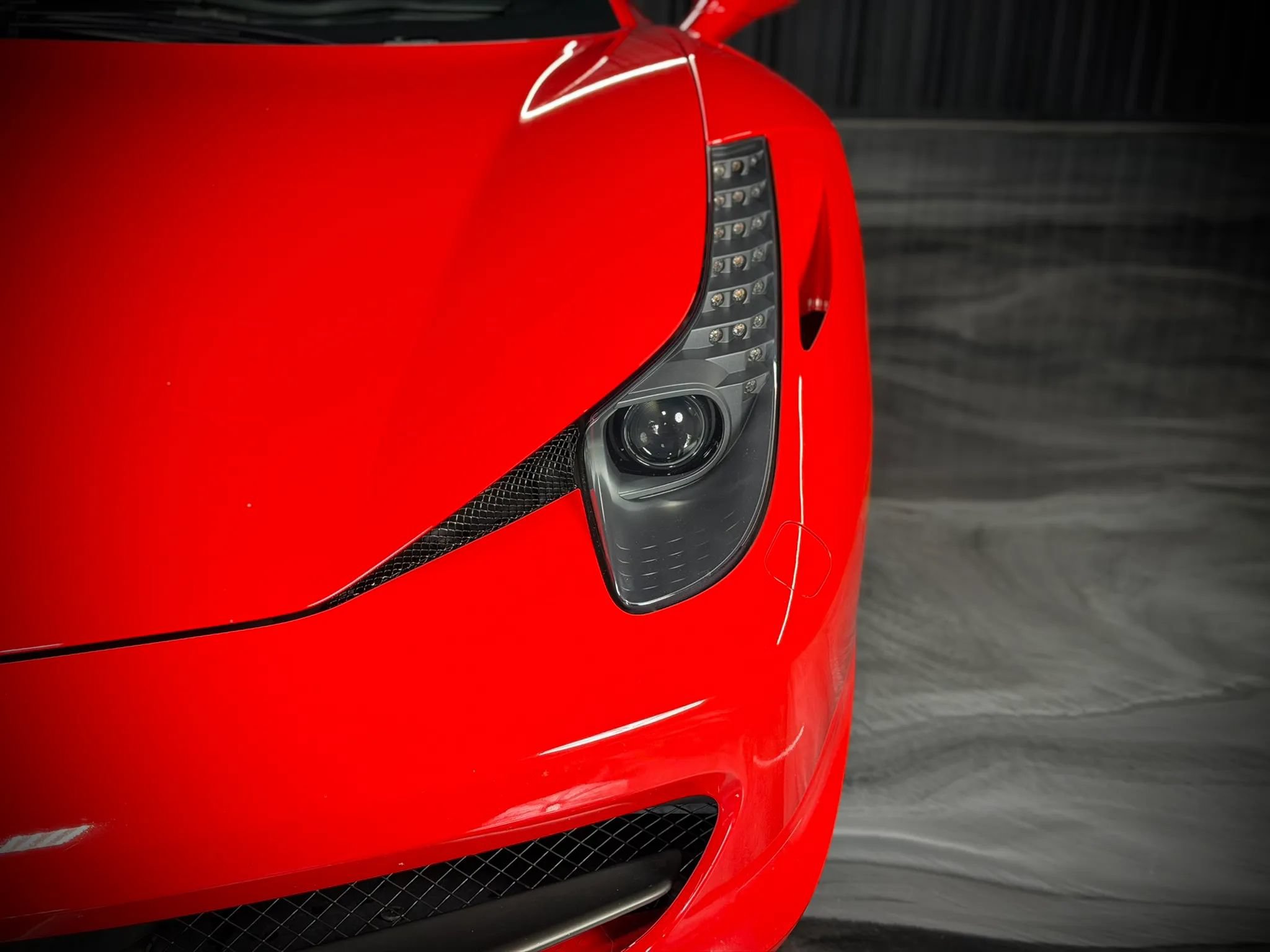 Used 2014 Ferrari 458 Italia Coupe RWD image 7
