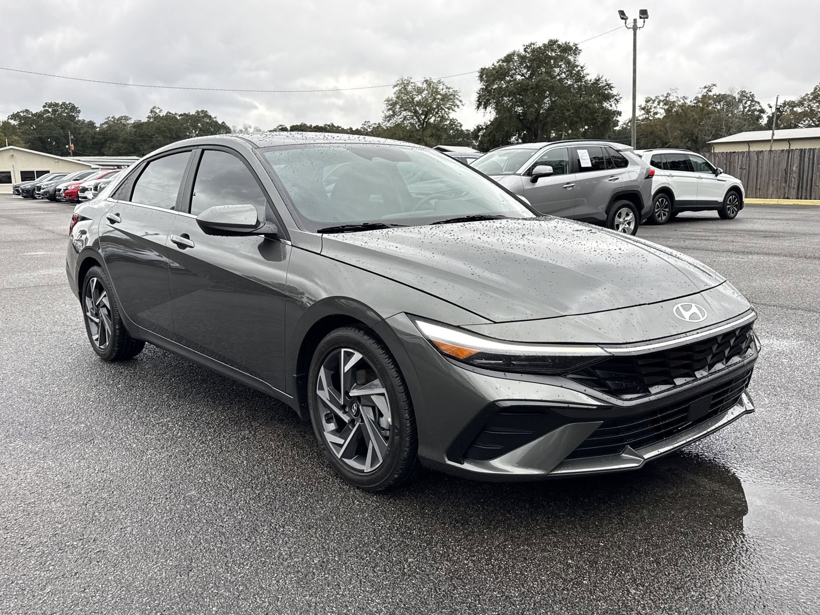 Used 2025 Hyundai Elantra SEL image 7