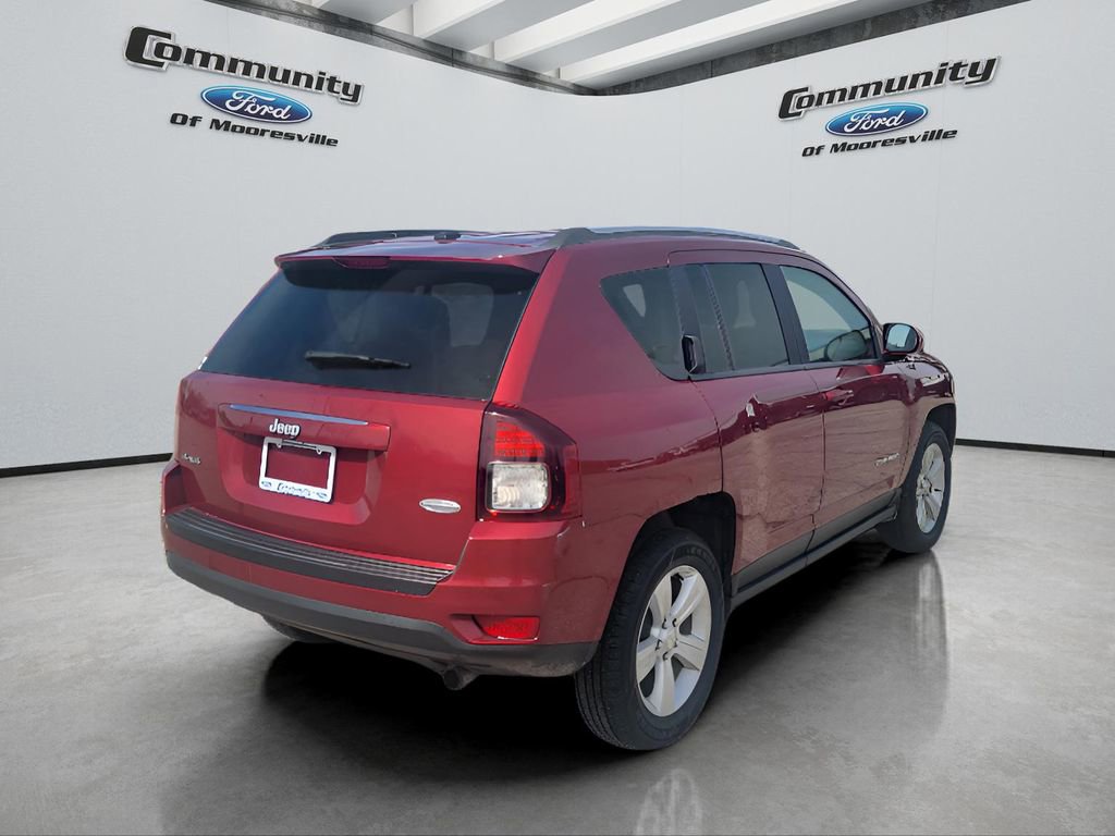 Used 2016 Jeep Compass Latitude image 8