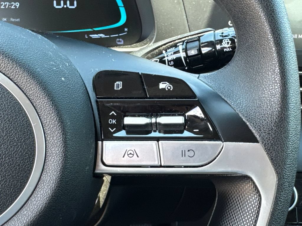 Certified 2025 Hyundai Elantra Hybrid FWD image 24