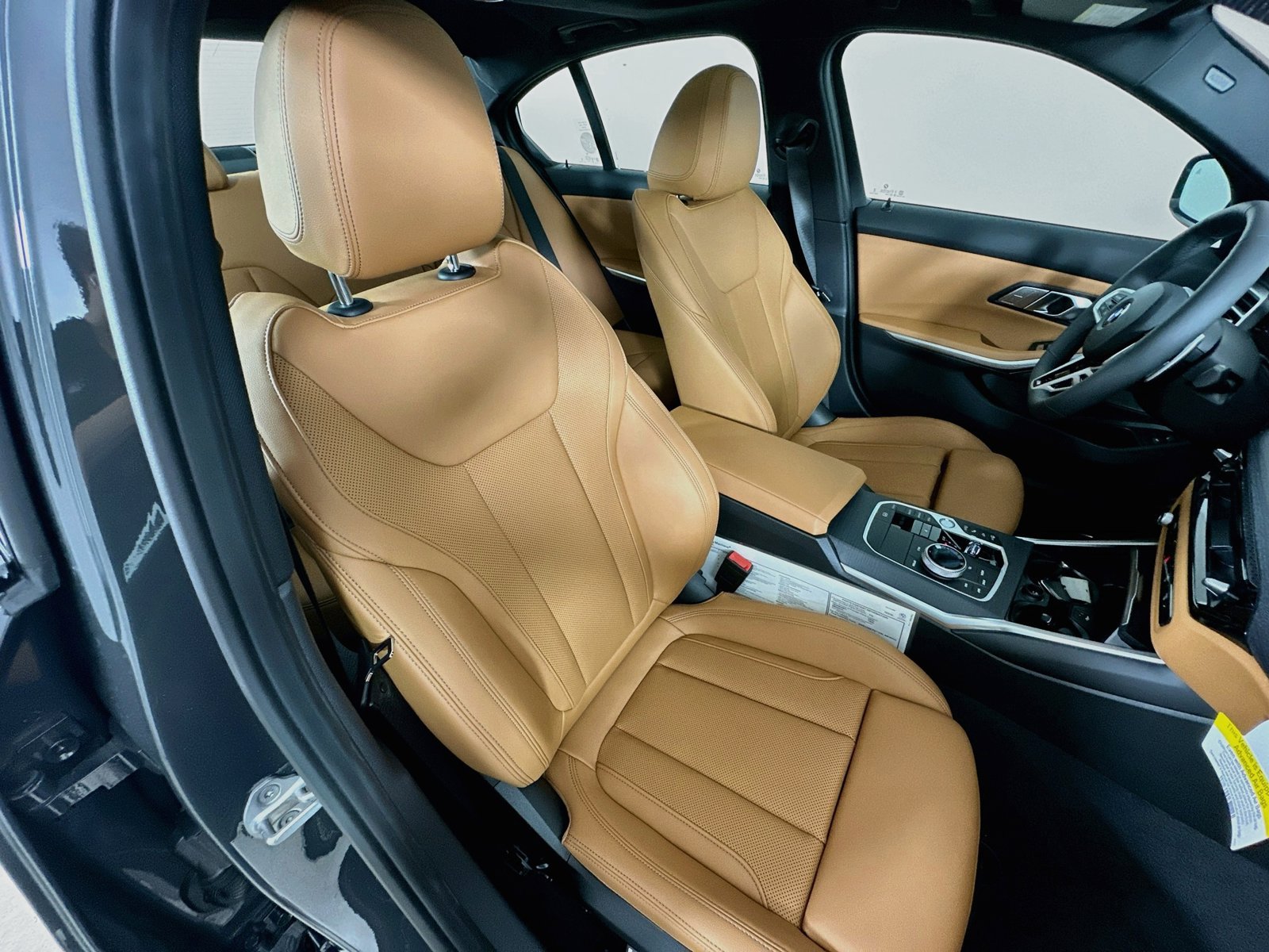 New 2026 BMW 330i xDrive Sedan w/ M Sport Package AWD/4WD image 45