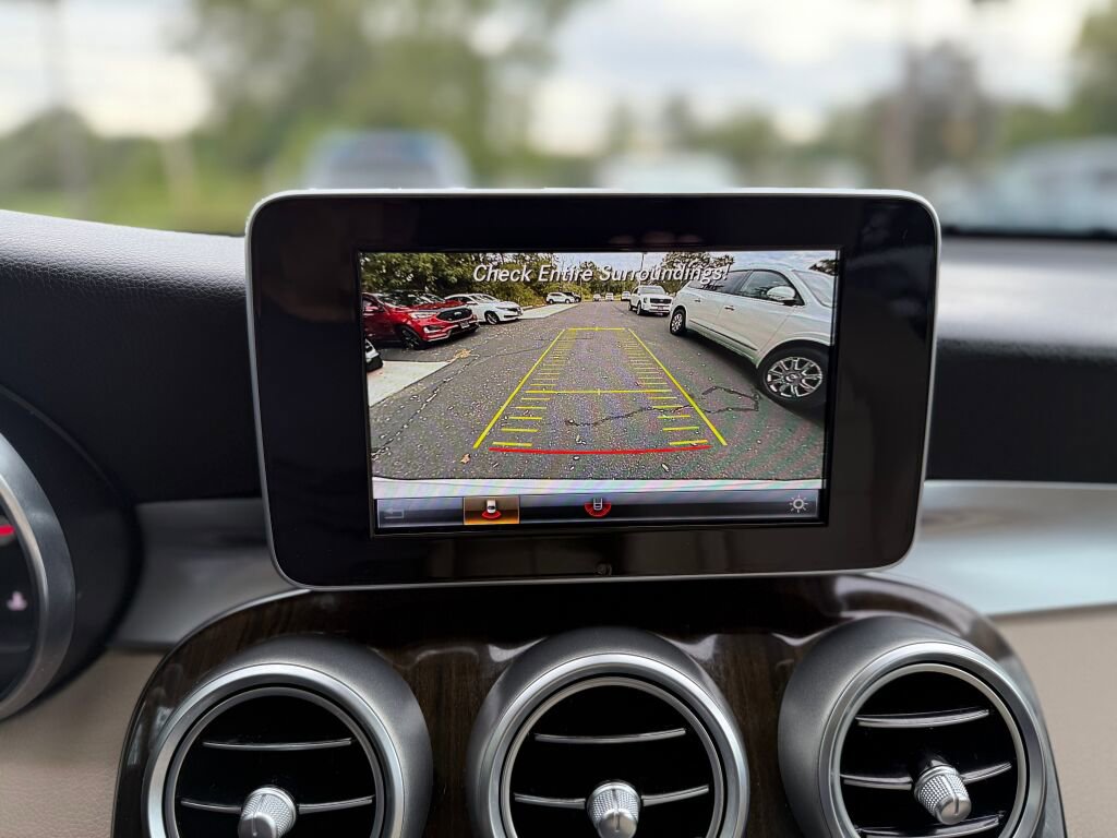 Used 2019 Mercedes-Benz GLC 300 4MATIC image 18