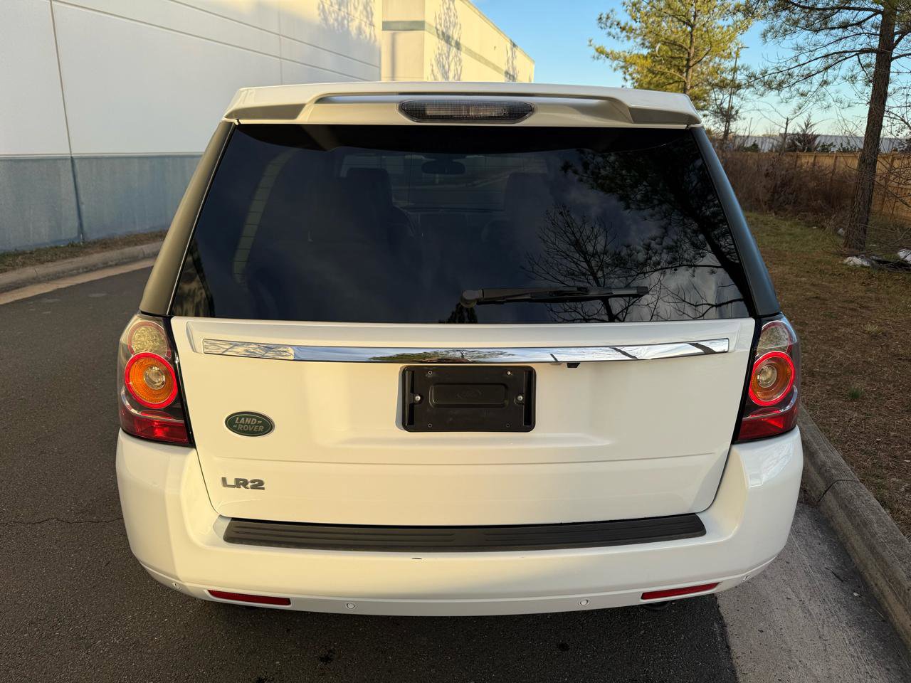 Used 2013 Land Rover LR2 image 11