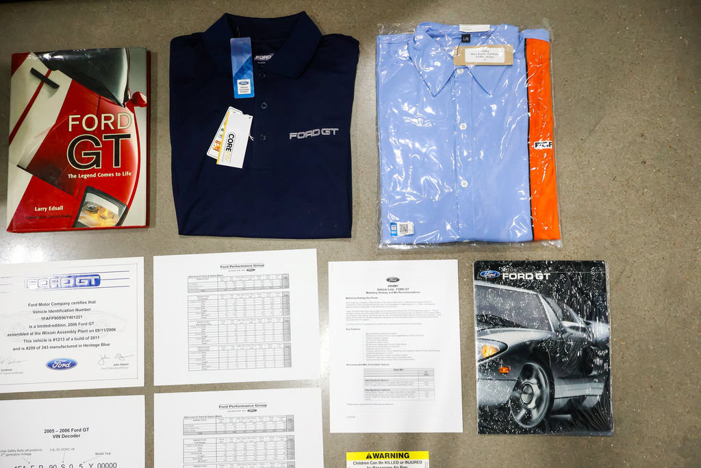 Used 2006 Ford GT RWD image 51