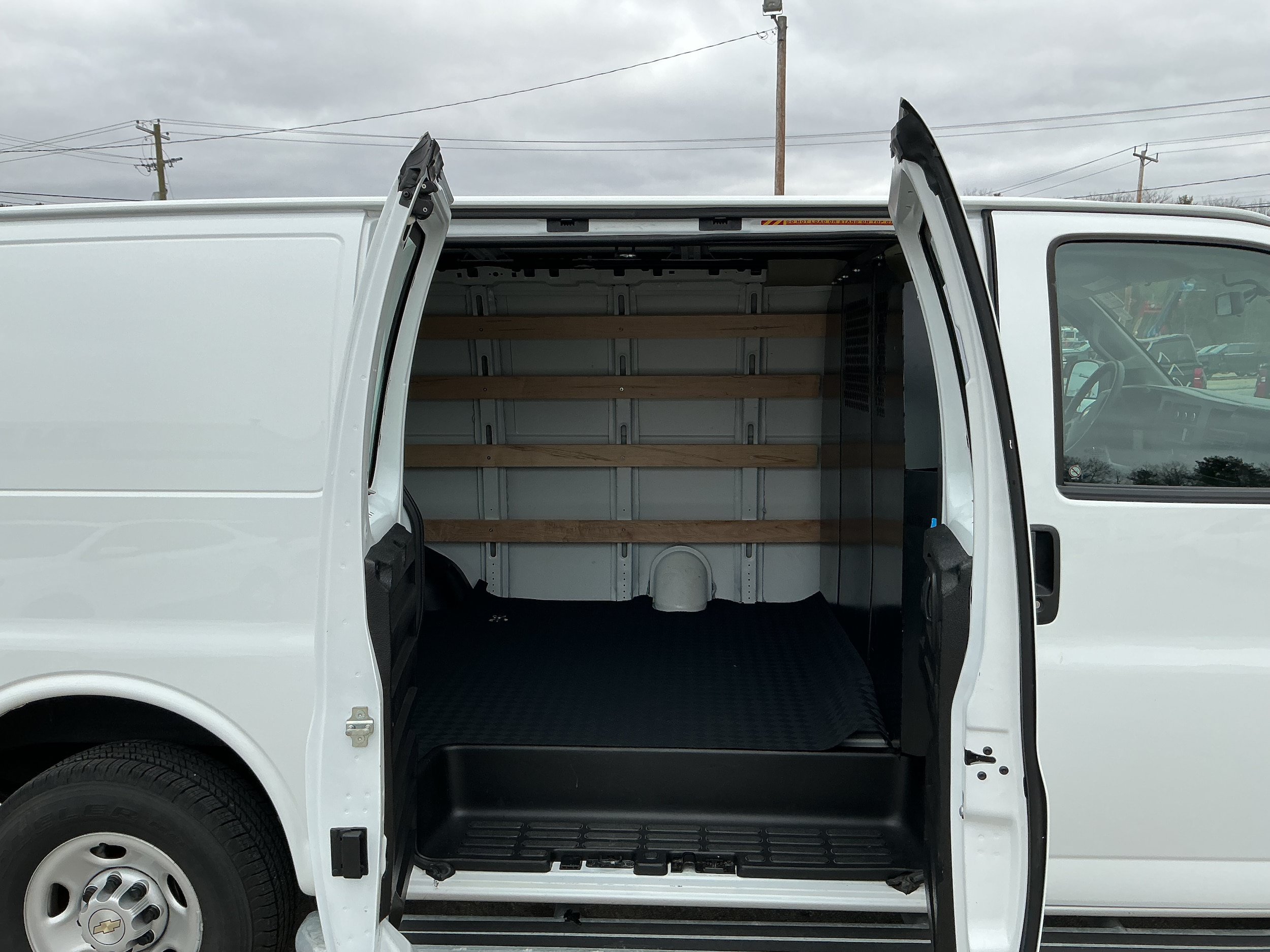 Certified 2024 Chevrolet Express 2500 w/ Driver Convenience Package RWD image 6