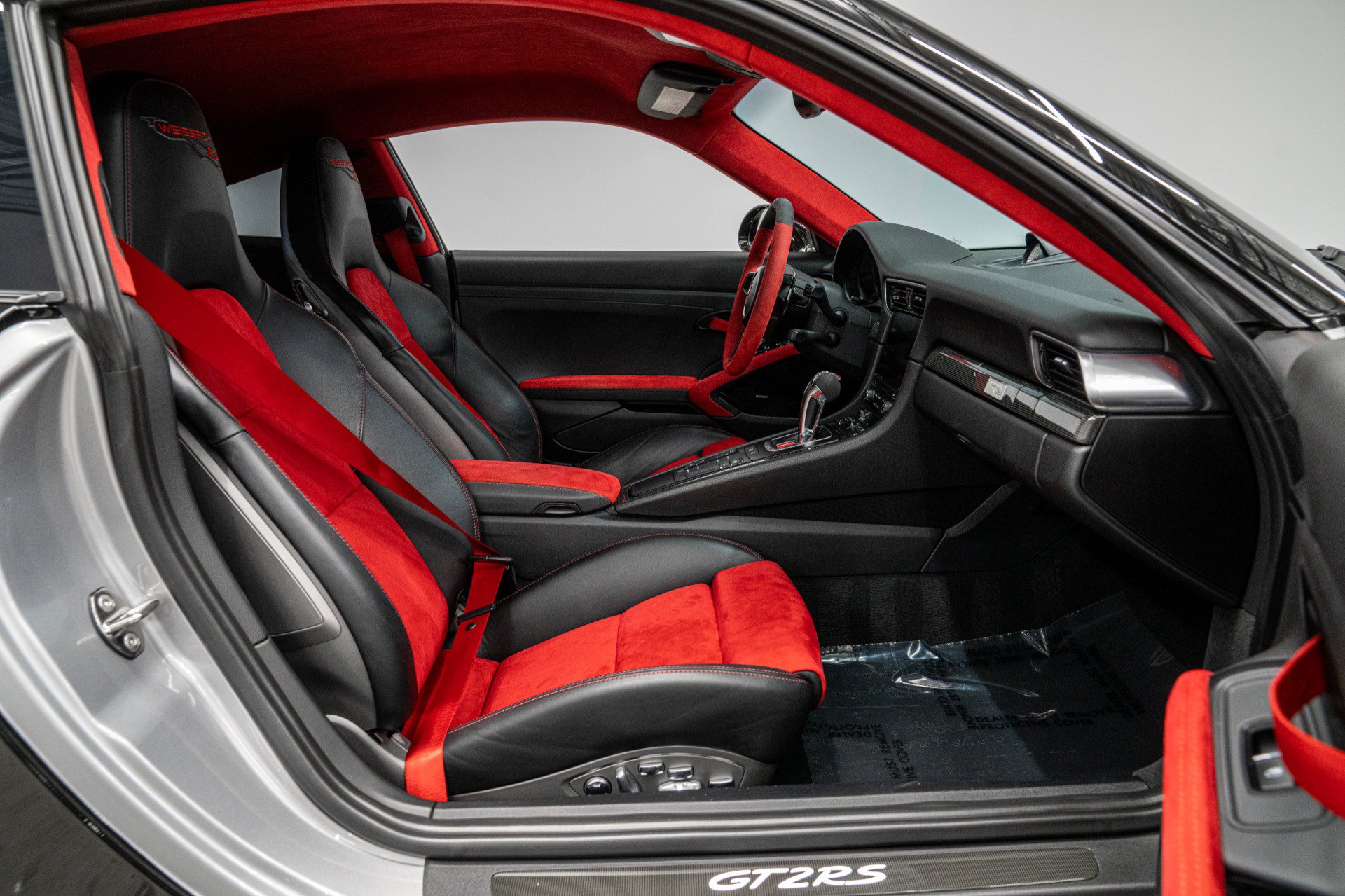 Used 2018 Porsche 911 GT2 RS RWD image 37