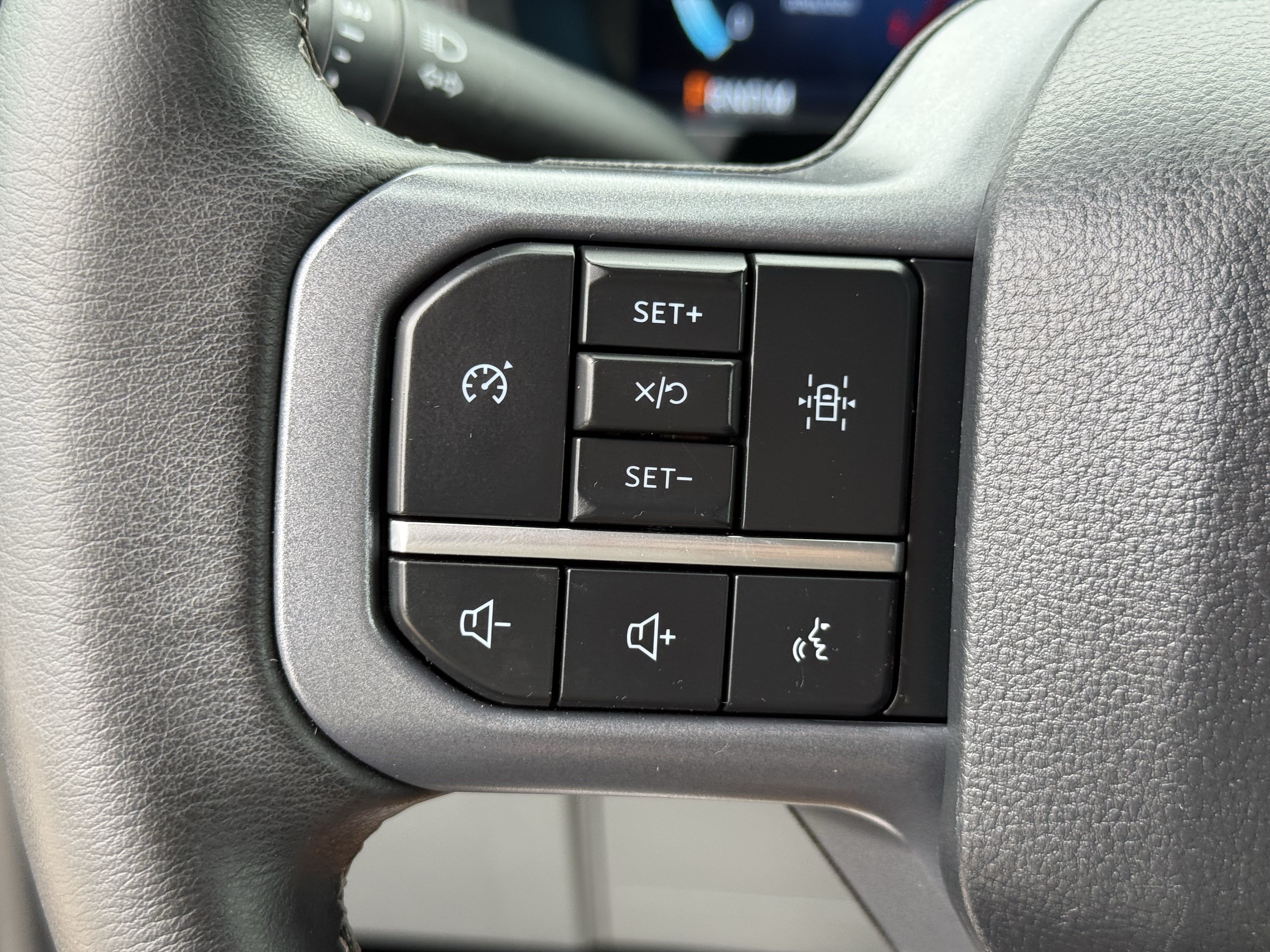 Used 2025 Ford F150 XLT w/ Equipment Group 301A Standard RWD image 17
