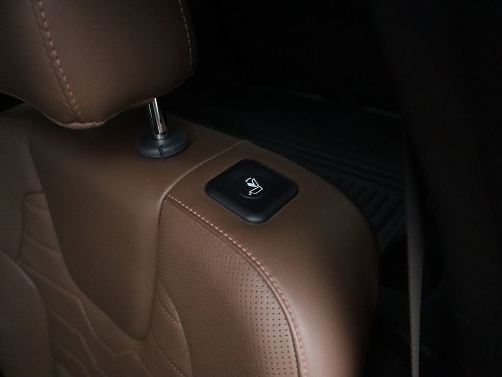 Used 2022 Kia Telluride SX w/ SX Prestige Package image 18