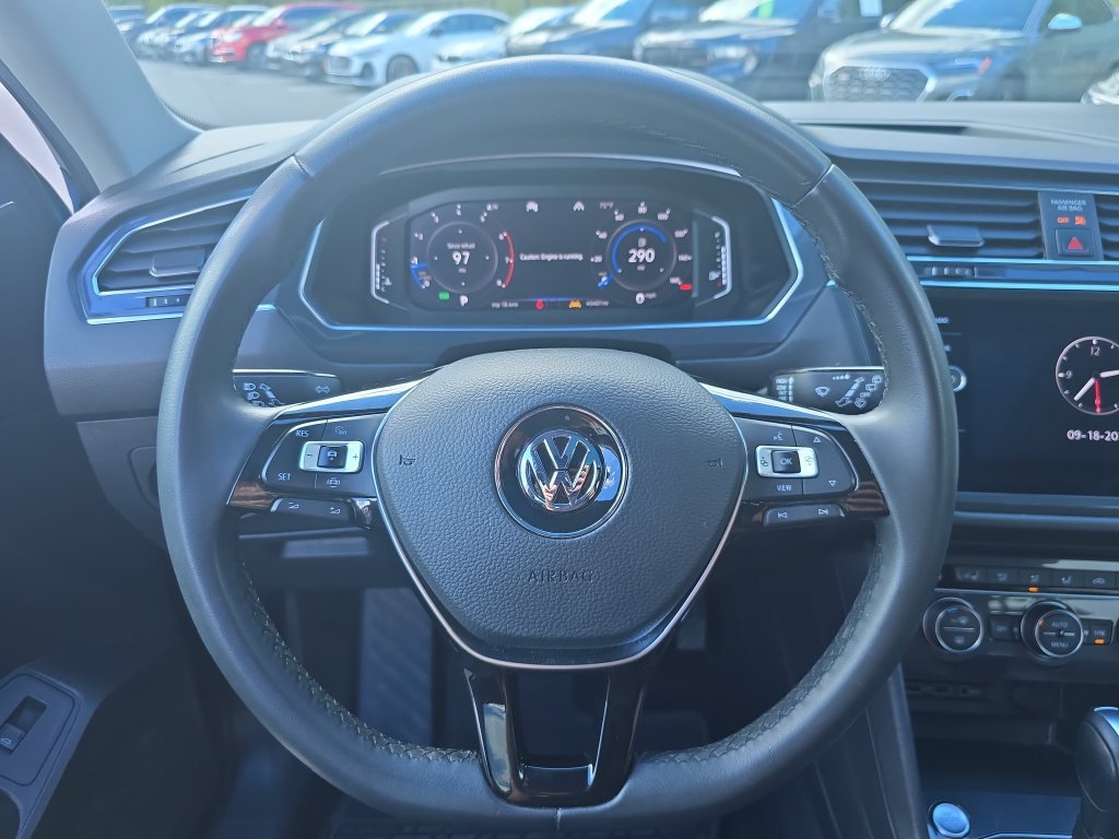 Used 2020 Volkswagen Tiguan SEL w/ Tiguan Two-Row MDO Package AWD/4WD image 11
