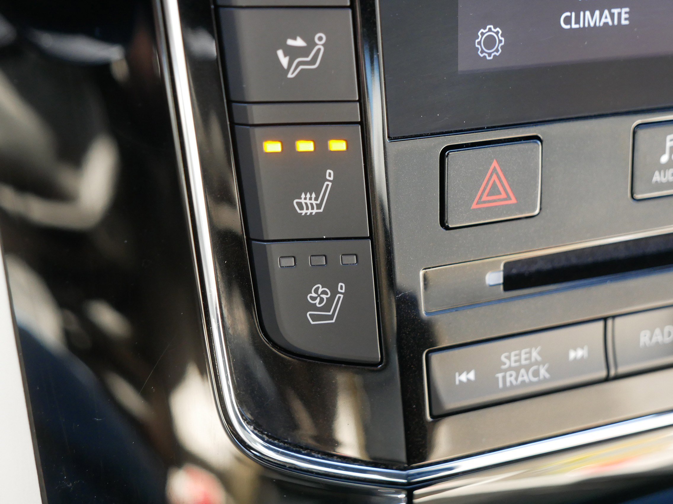 Certified 2021 INFINITI QX80 Sensory w/ All-Season Package image 28