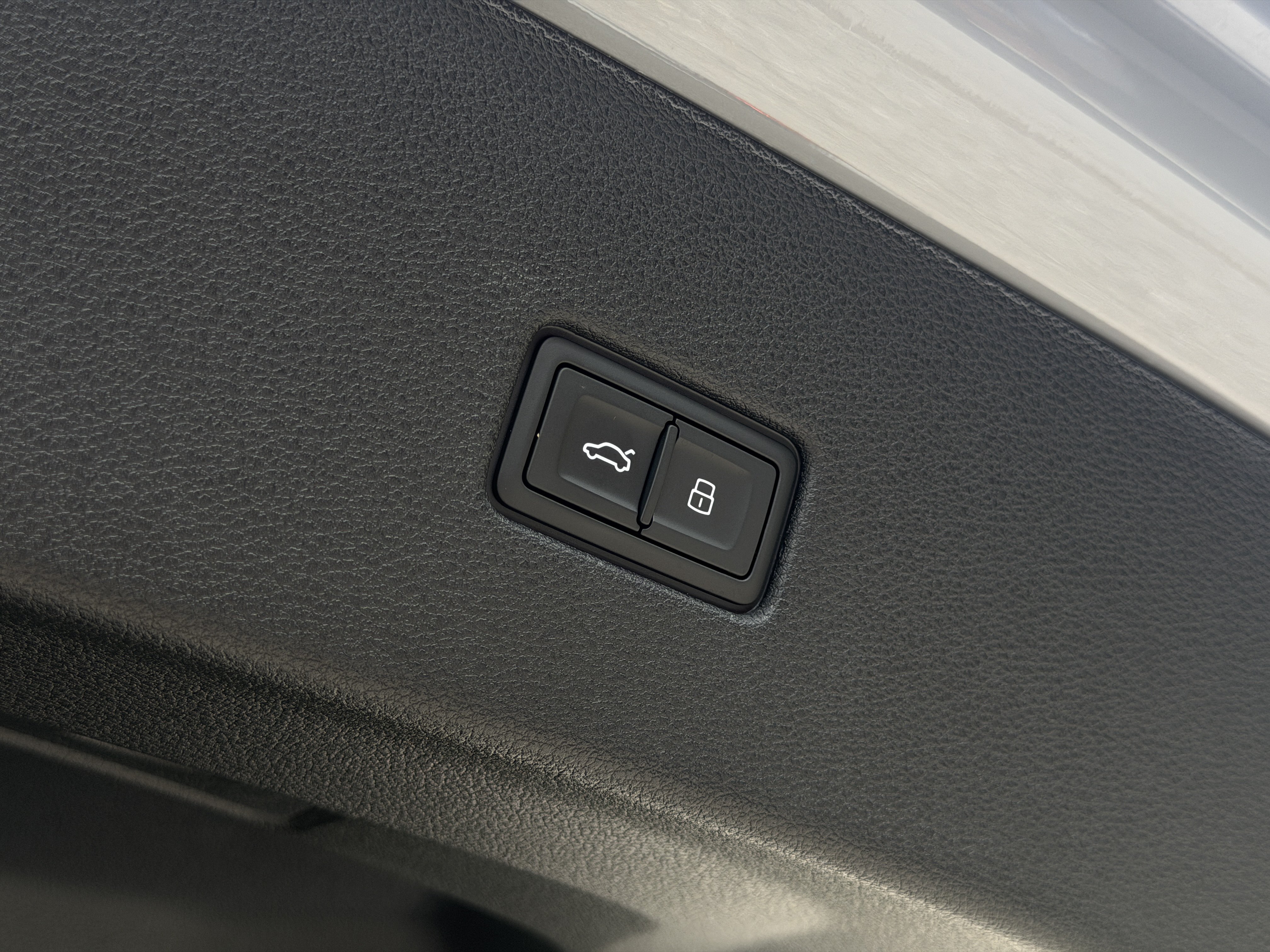 Certified 2024 Audi RS Q8 AWD/4WD image 12