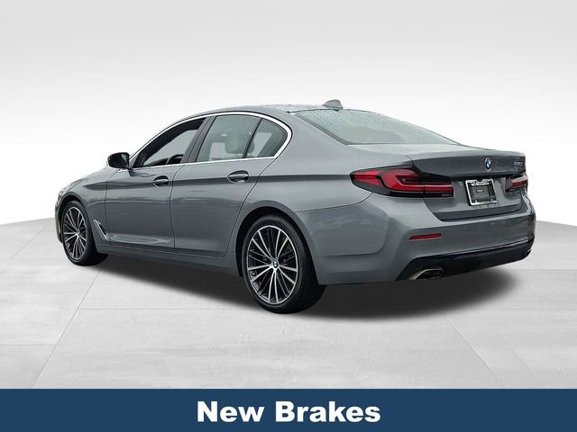 Used 2023 BMW 530i w/ Premium Package image 5
