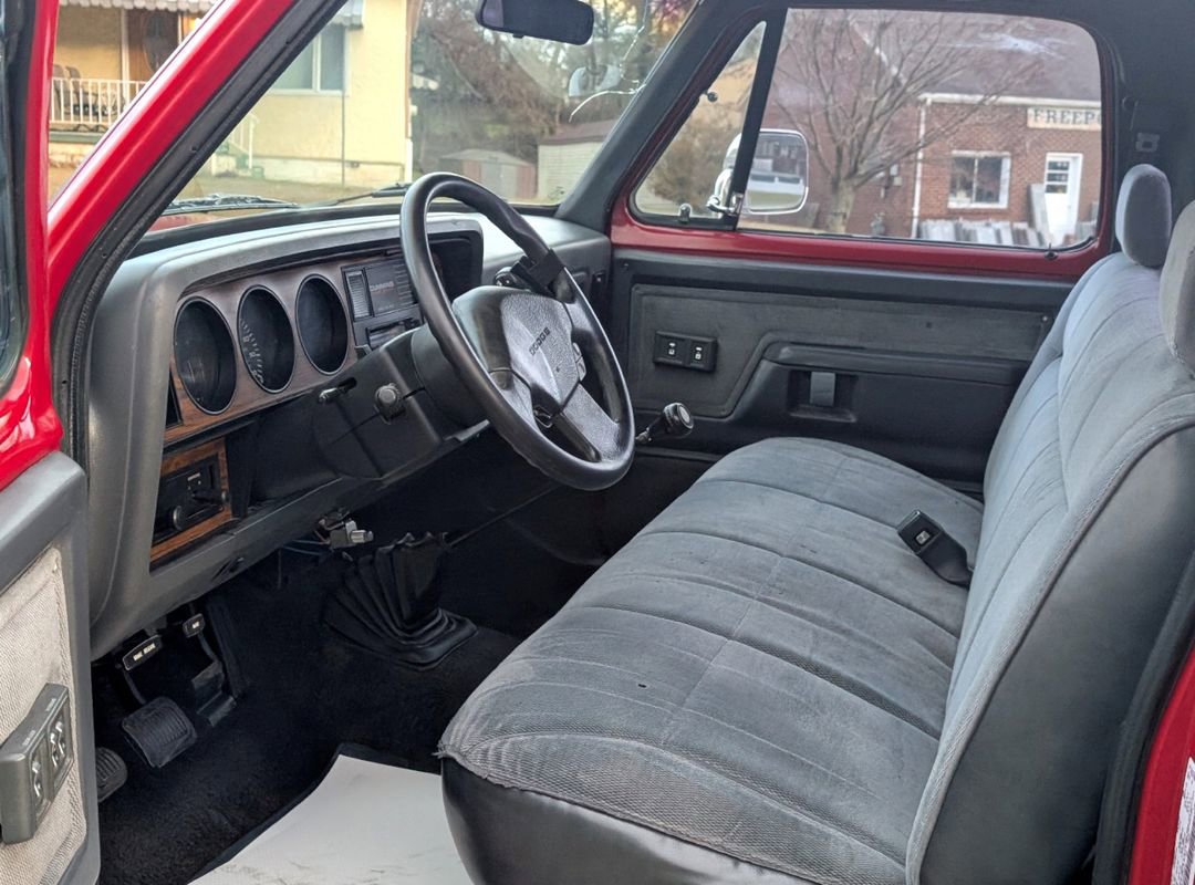 Used 1992 Dodge D/W Truck 250 image 8
