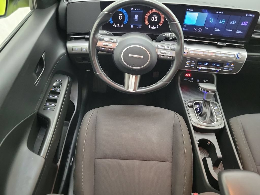 Used 2025 Hyundai Kona SEL FWD image 12