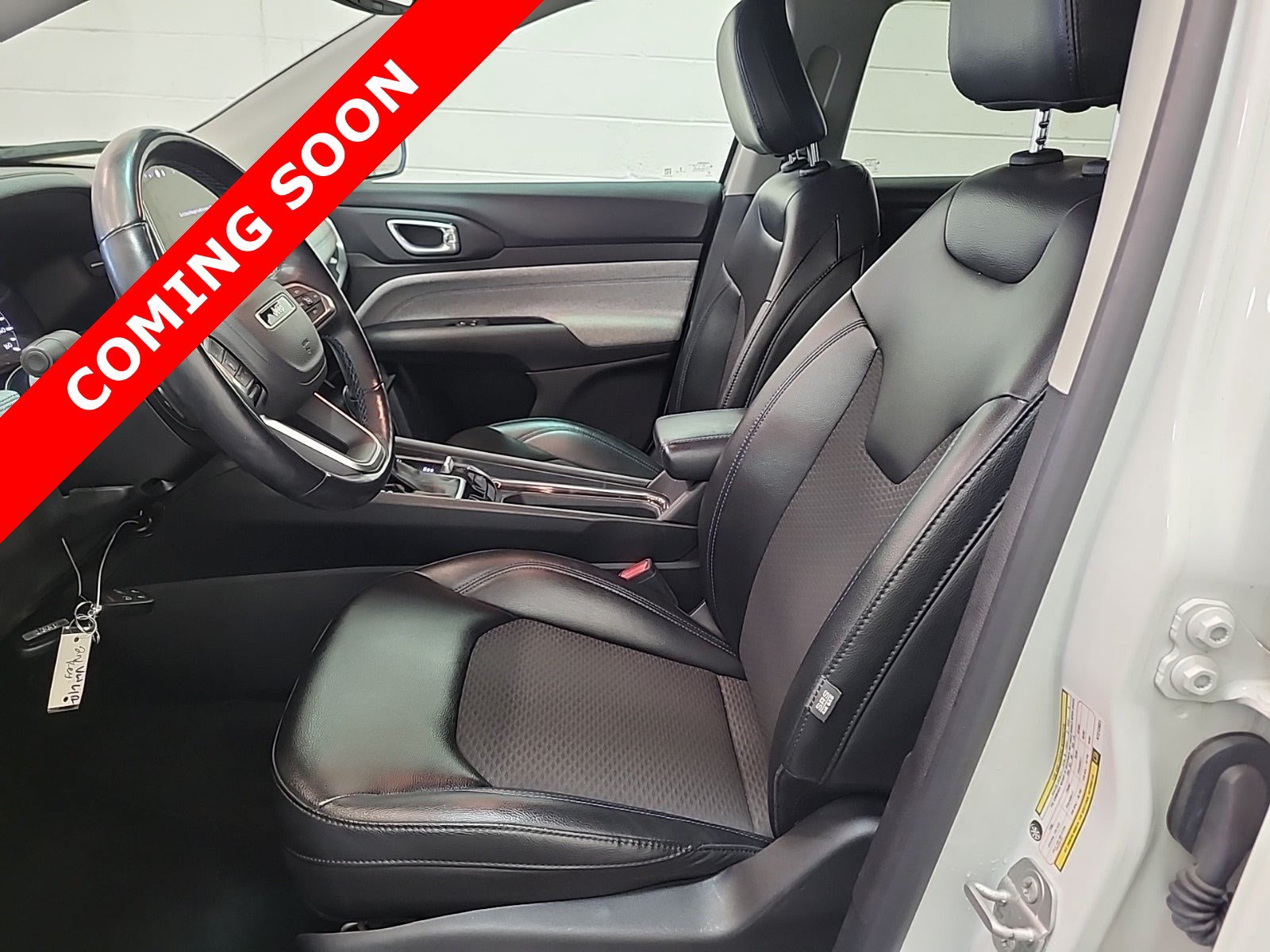 Used 2022 Jeep Compass Latitude w/ Sun and Sound Group AWD/4WD image 6