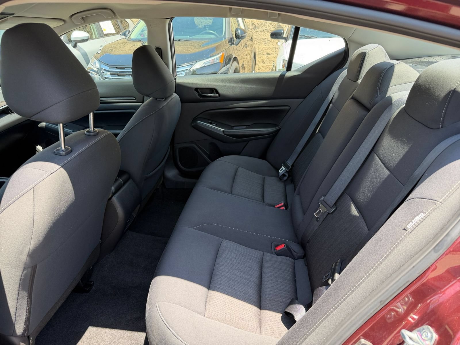Used 2025 Nissan Altima 2.5 SV FWD image 25