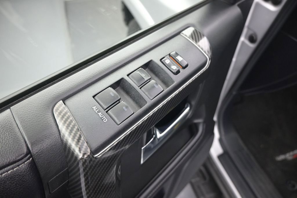 Used 2018 Toyota 4Runner SR5 Premium RWD image 15